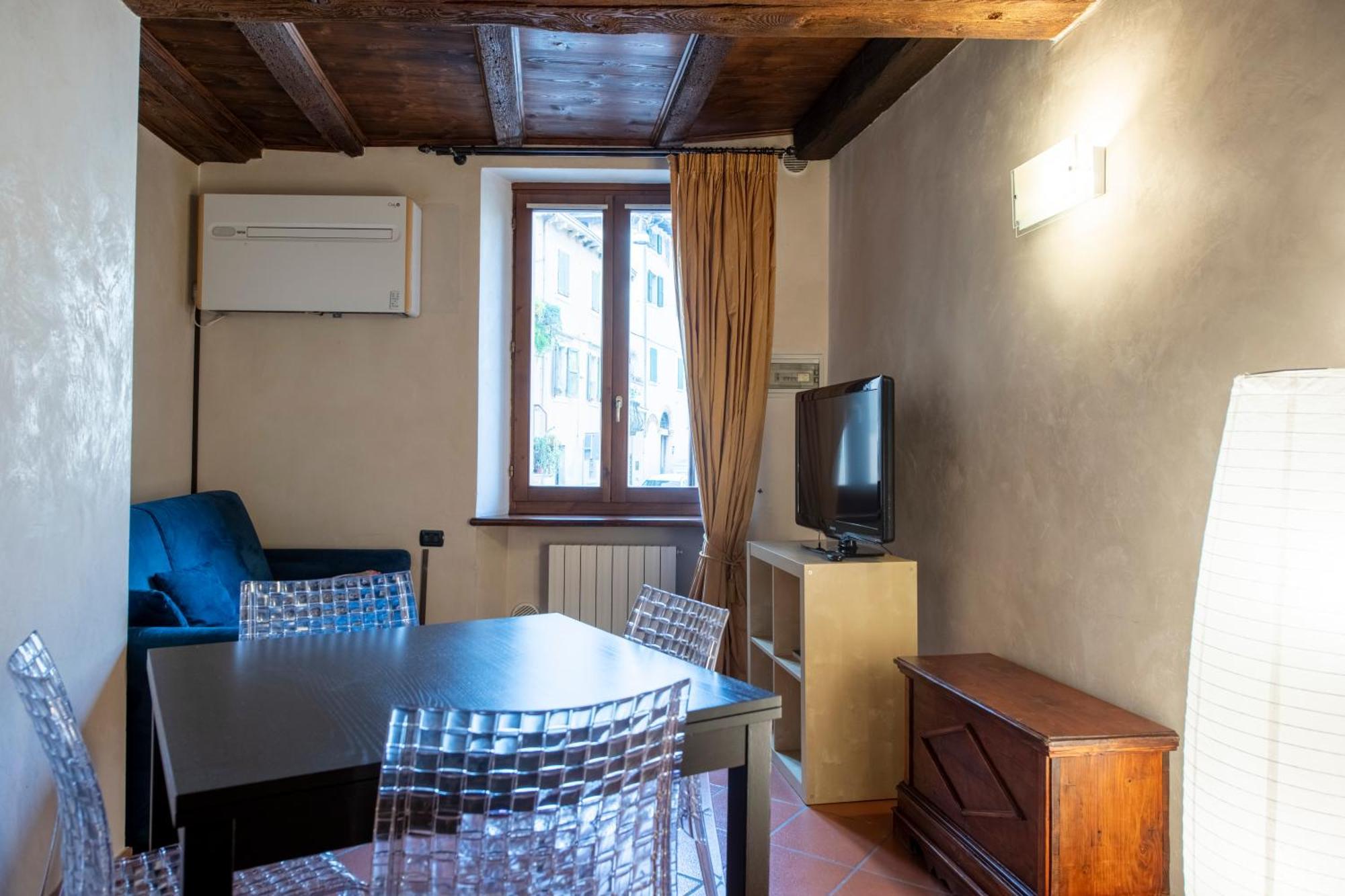 Ai Piedi Del Castello / 4Pl / Apt. Full Verona Exterior photo